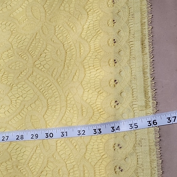 Isaac Mizrahi Size XXS Yellow Lace Overaly Knee Length Shift Dress, EUC - Picture 10 of 13